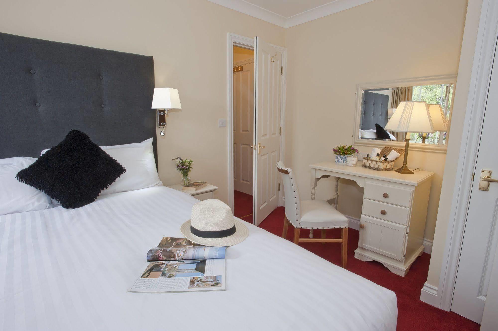 Peartree Serviced Apartments ساليزبري المظهر الخارجي الصورة